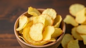 Как сделать домашние чипсы из картофеля: пошаговый рецепт