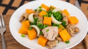 Тушеная индейка с тыквой и зеленью: пошаговый рецепт.