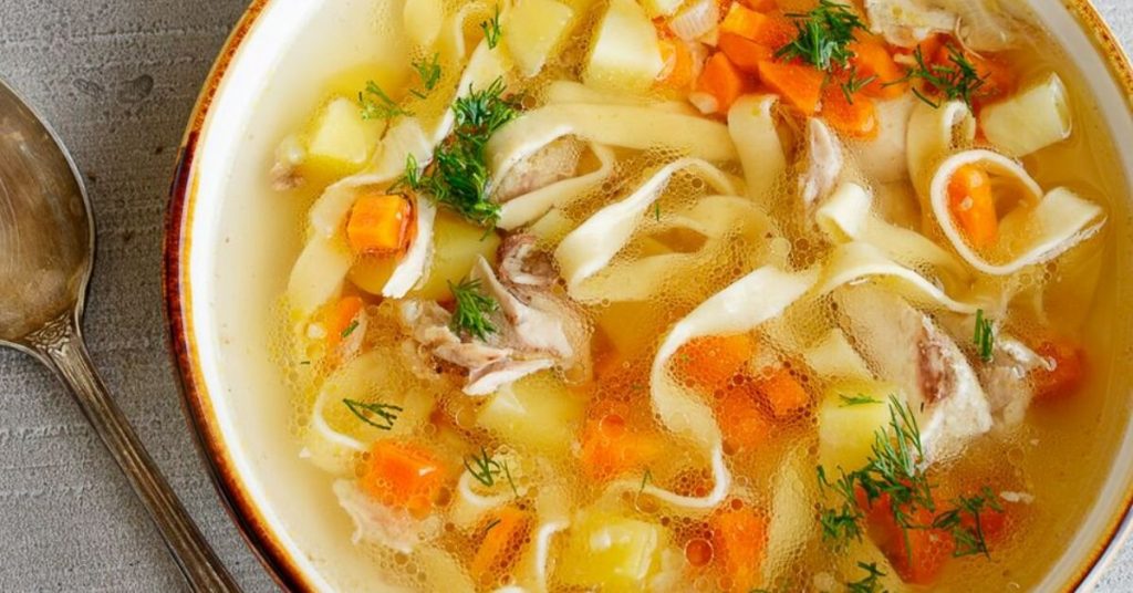 Как приготовить куриный суп с лапшой: пошаговая инструкция