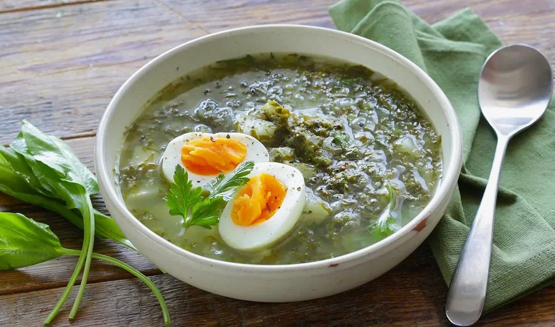 Пошаговый рецепт кислого супа с щавелем.