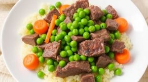 Говядина с зеленым горошком и морковью: пошаговое руководство.