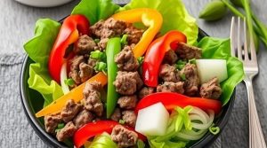 Салат с говядиной и сладким перцем: как сделать сытный обед.