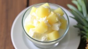 Пошаговый рецепт “Десерта с кокосом” и ананасами.