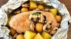 Курица с картофелем и грибами в фольге: пошаговое руководство.