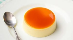 Как сделать “Крем-брюле” с ванилью и карамельной корочкой: пошаговая инструкция.