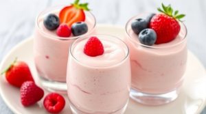 Пошаговый рецепт “Ягодного мусса” с сливками.