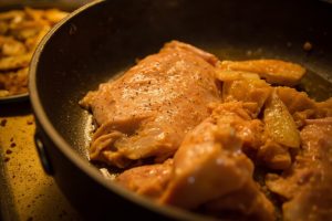 Индейка с картошкой в пряном соусе: пошаговое руководство.