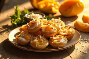 Как сделать Пирожные с манго и кокосовой стружкой: пошаговая инструкция.