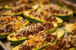Запеченные кабачки с фаршем и сыром: пошаговый рецепт.