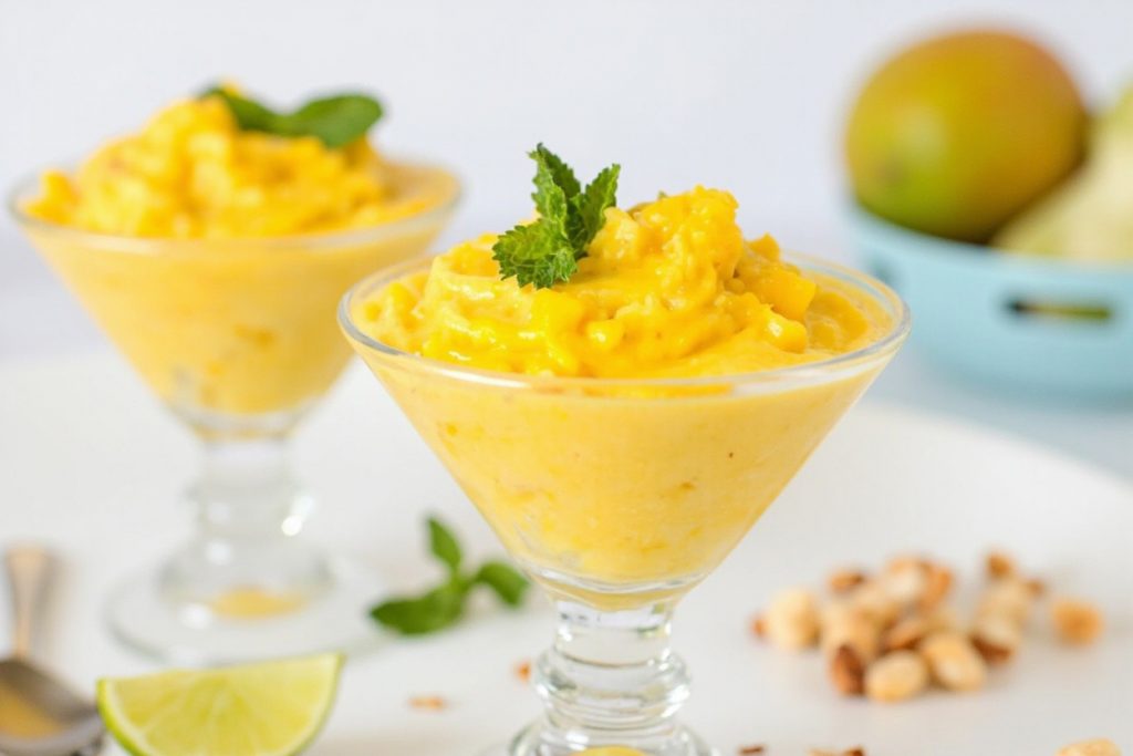 Как сделать Мусс из манго с кокосом: пошаговая инструкция.