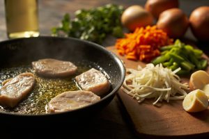 Рыба, тушеная с овощами и белым вином: пошаговый рецепт.