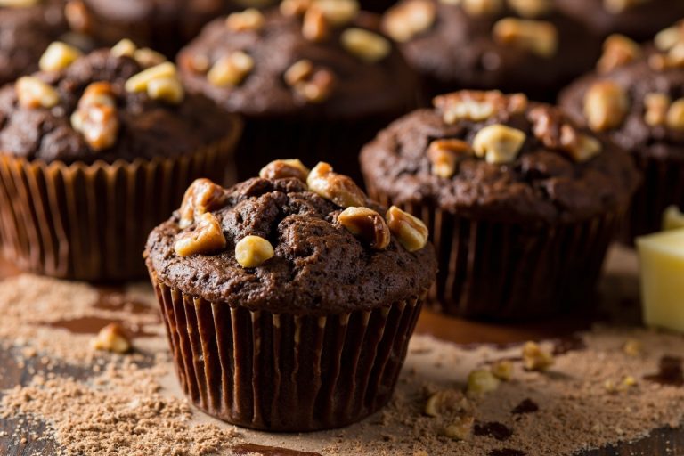 Как приготовить Шоколадные маффины с орехами: пошаговая инструкция.